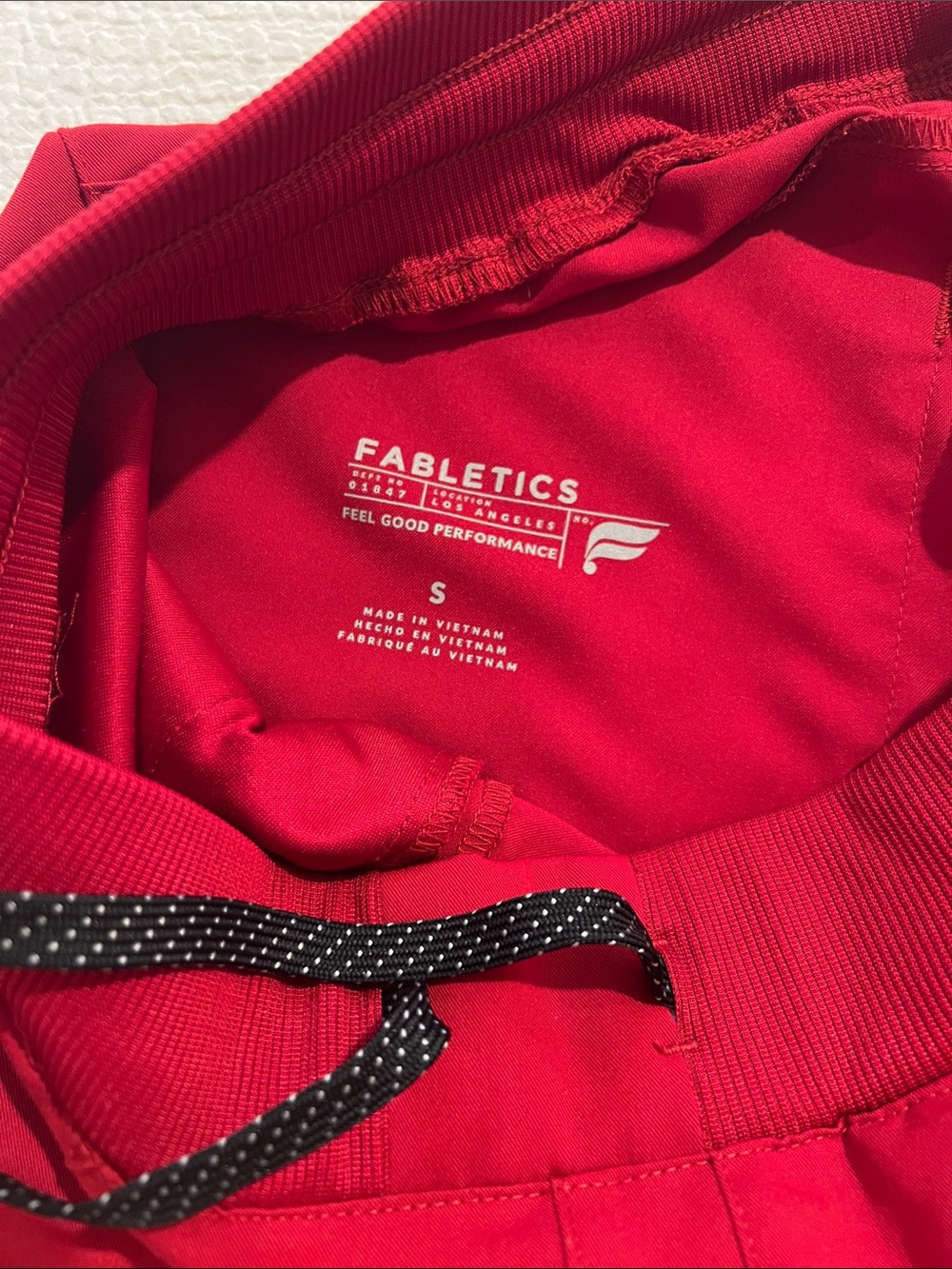 Fabletics Mid-Rise On-Call Scrub Jogger - Picture 3 of 4